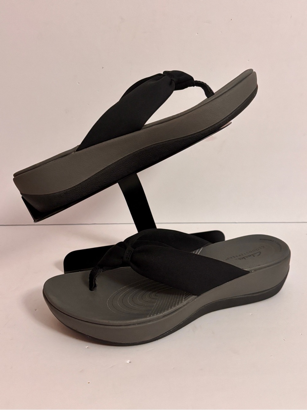 Clarks Women's Arla Glison Cloudsteppers sandals in black size 9